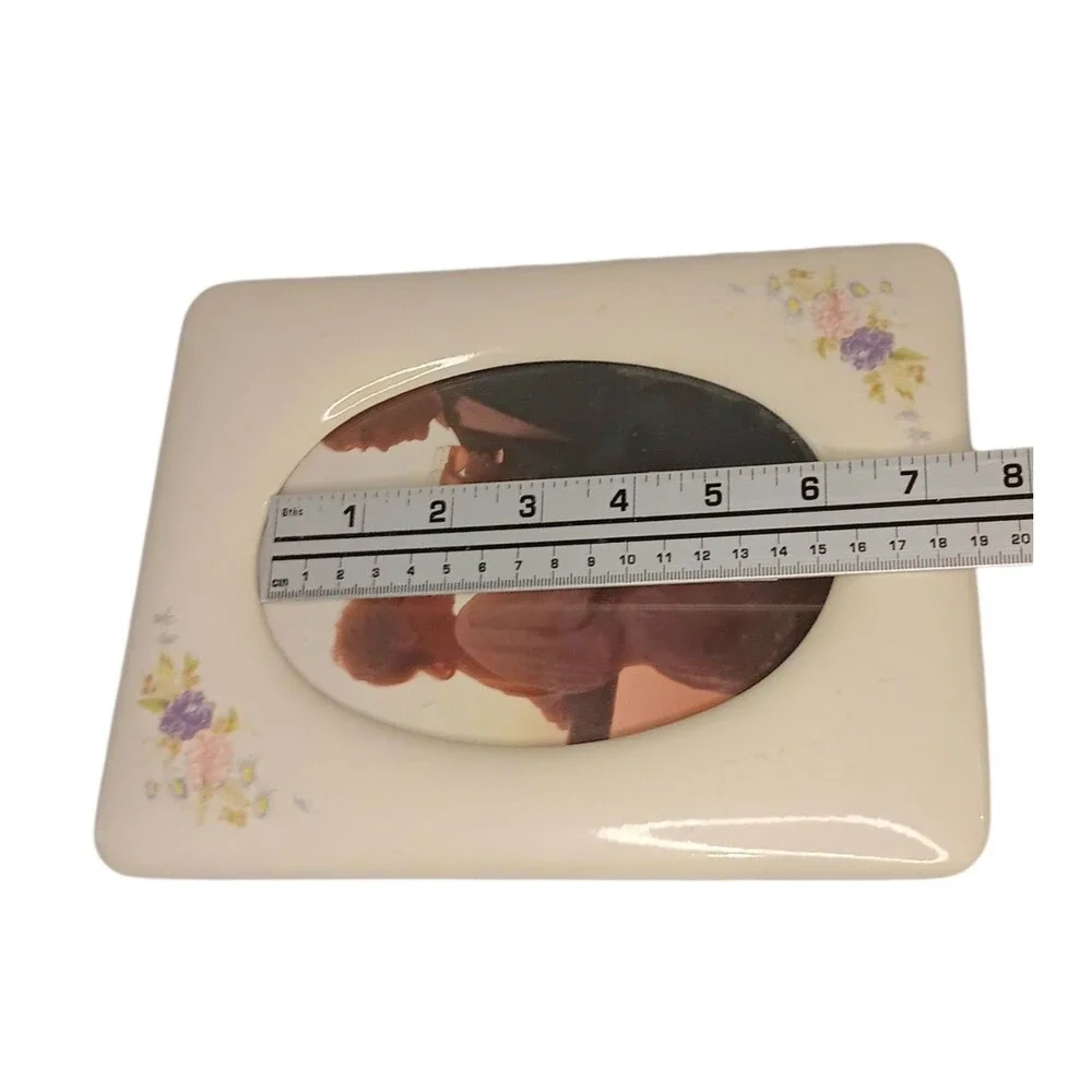 VTG Ceramic Oval Photo Frame Creamy White Flowers Crazing 8.5x7 Photo Size 6x4.5